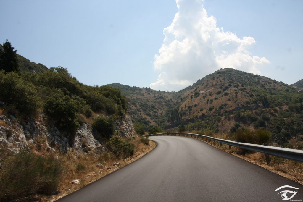 Lefkada, Zjazd na plażę Kalamitsi