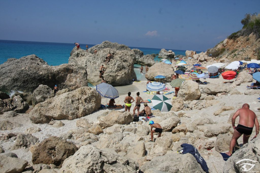 Widok na plażę Kalamitsi